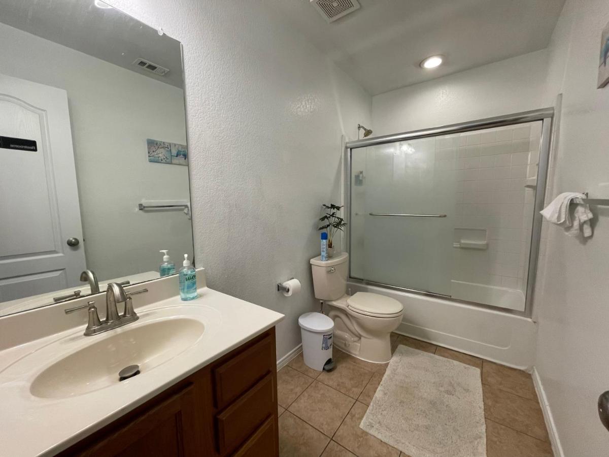 Room Downtown دالاس المظهر الخارجي الصورة