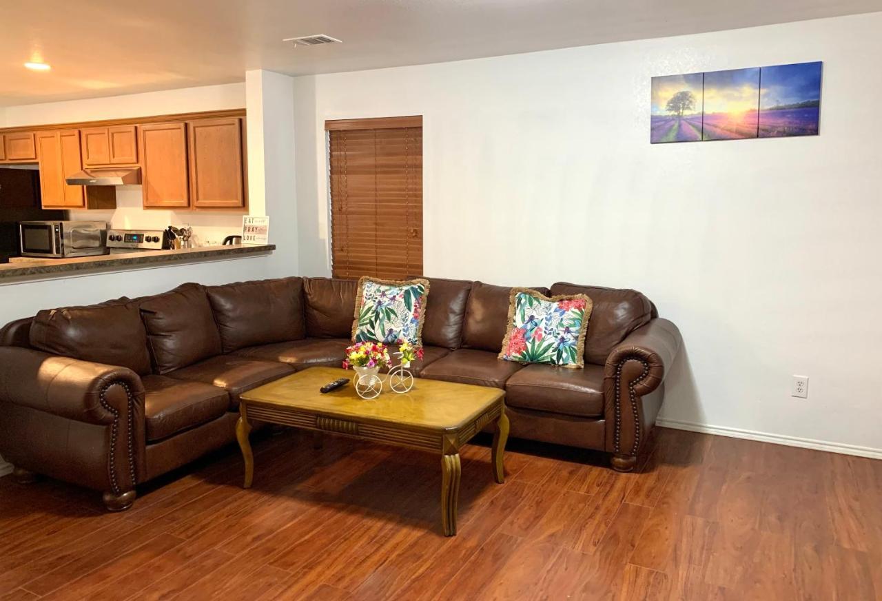 Room Downtown دالاس المظهر الخارجي الصورة